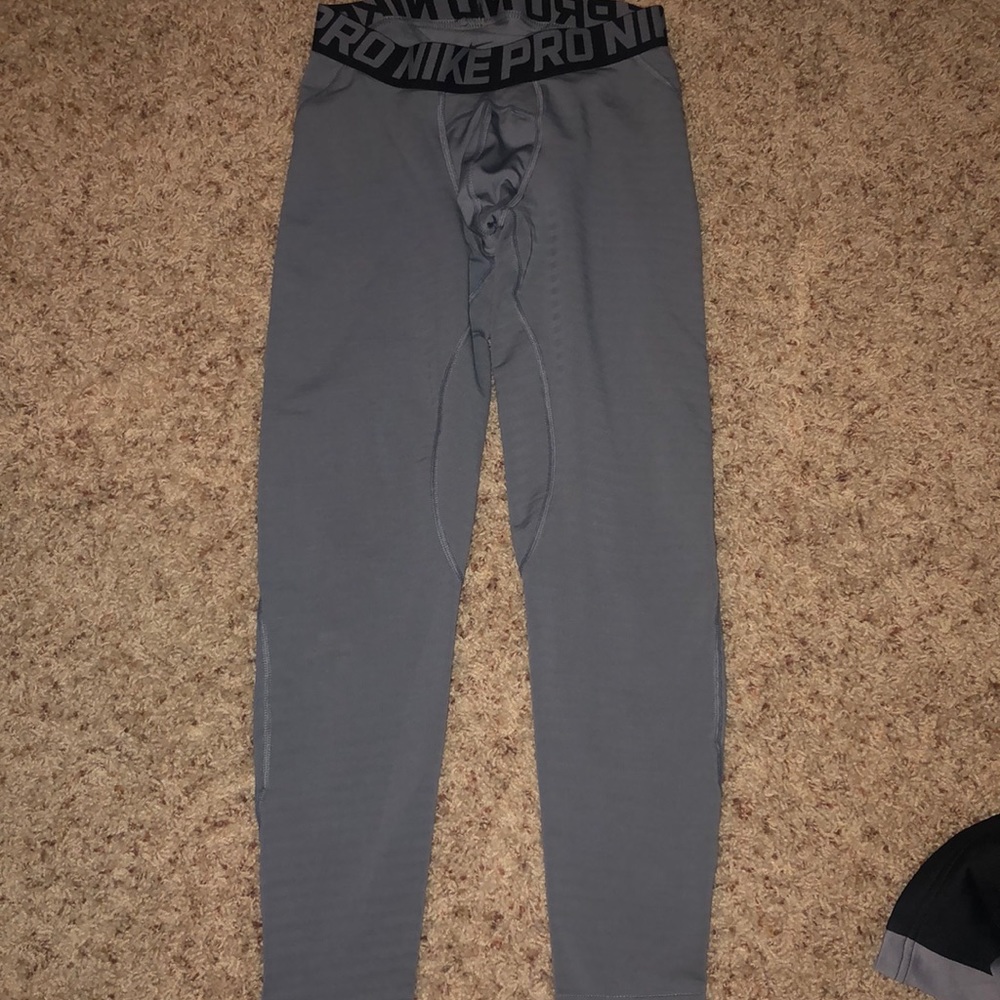 Nike Pro compression leggings